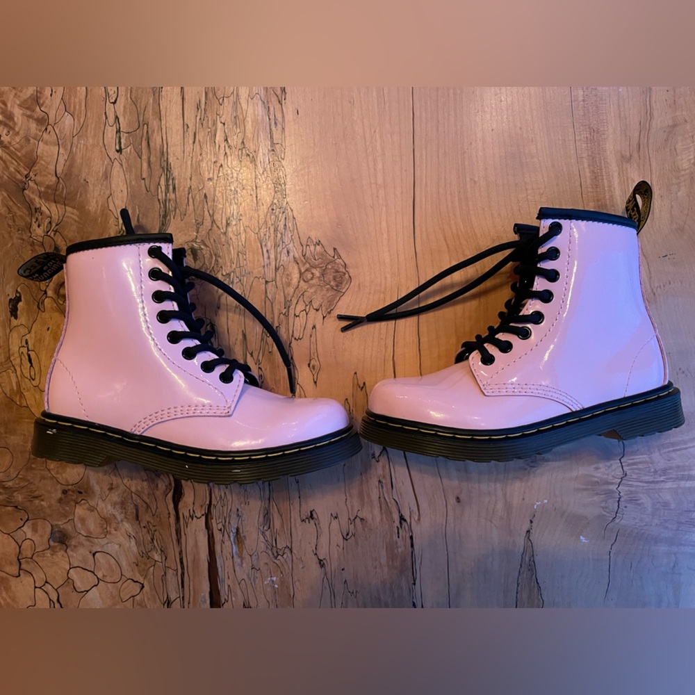 Dr Martens Delaney Kids Patent Leather Boots NEW